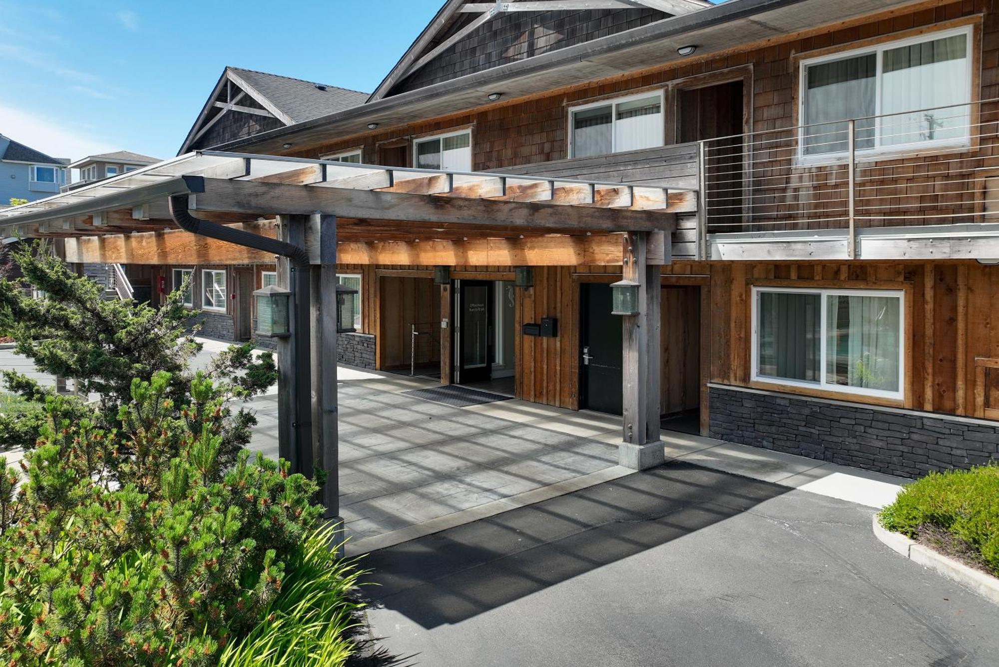 Pelican Shores Inn Lincoln Exterior foto