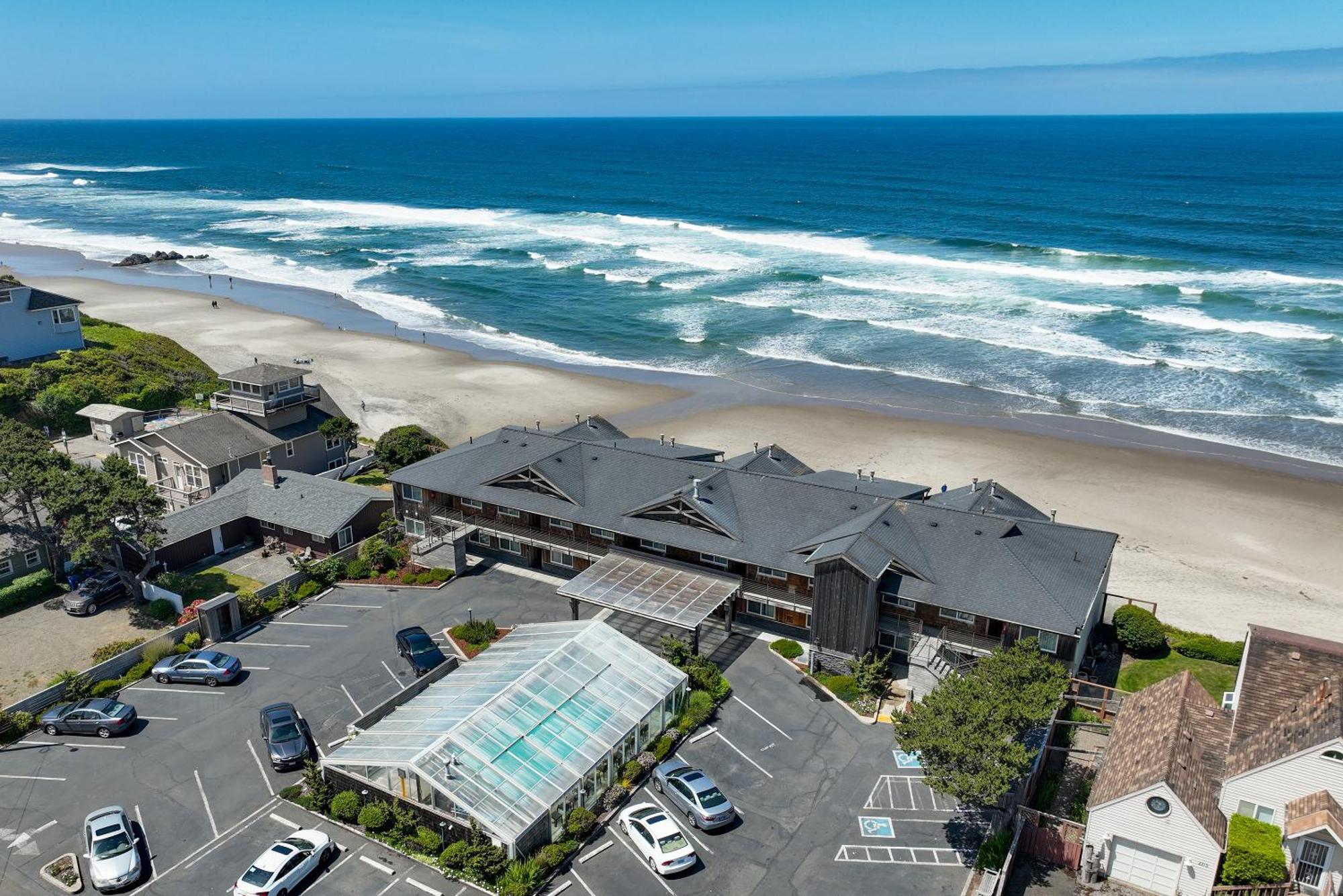 Pelican Shores Inn Lincoln Exterior foto